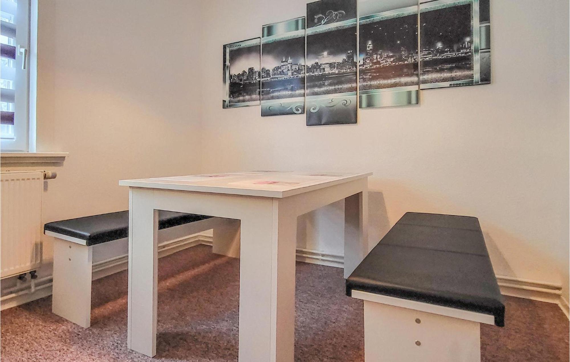 2 Bedroom Nice Apartment In Friedrichroda Bagian luar foto